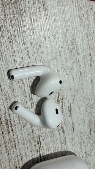 Airpods 4 con cancelación de ruido