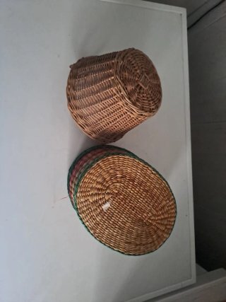 Cestas de mimbre y ratán