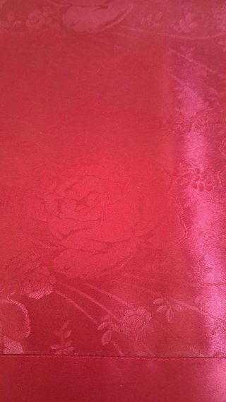 Lenzuolo matrimoniale raso seta rosso.
