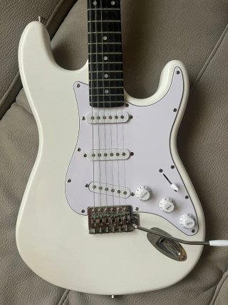 Guitarra Eléctrica Harley Benton Blanca
