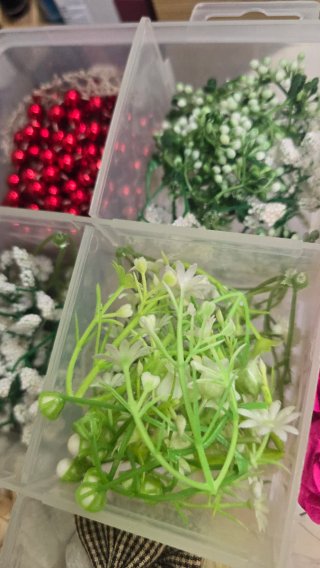 Materiales para manualidades y decoraciones