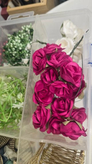 Materiales para manualidades y decoraciones