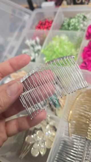 Materiales para manualidades y decoraciones