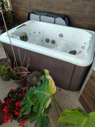 Jacuzzi spa exterior
