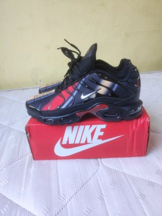 Zapatillas Nike Air Max Plus Talla 42 nueva