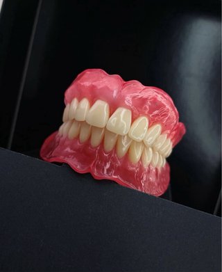Prótesis dental superior e inferior