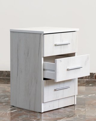 Oferta Mesita Noche Madera 3 Cajones 45€