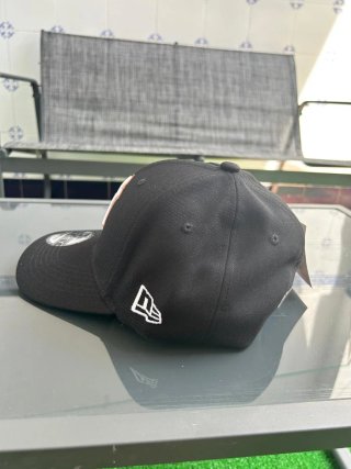 Gorra New Era 9FORTY Yankees Negra Naranja