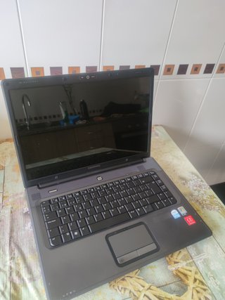 Portátil Compaq Negro + Accesorios (Urge)