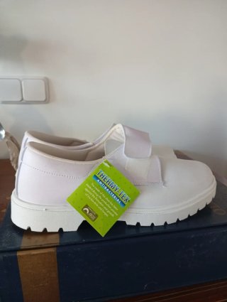 Zuecos Hospital Blancos Talla 41