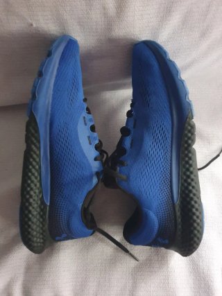 Zapatillas Under Armour Azules y Negras