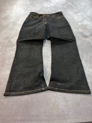 Pantalones vaqueros acampanados negros