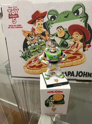 Buzz Lightyear Figura Coleccionable Toy Story 5