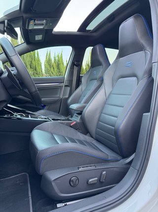Volkswagen Golf 2025