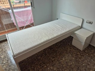 Cama individual con colchón