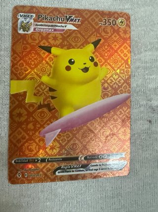 Carta Pokémon Pikachu VMAX Gigamax 051/203