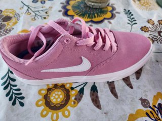 Deportivas Nike Rosa Talla 41 nuevas
