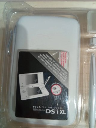 NUEVO Pack Accesorios y funda DSi XL