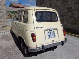 Renault 4 E-TECH 1975