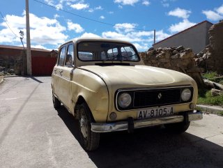 Renault 4 E-TECH 1975