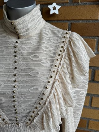 Blusa Romántica Beige Encaje Volantes