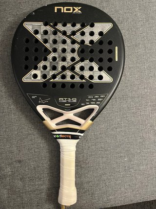 Pala de pádel NOX AT10 Genius 2026 Tapia