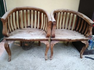 Sillas rústicas de madera