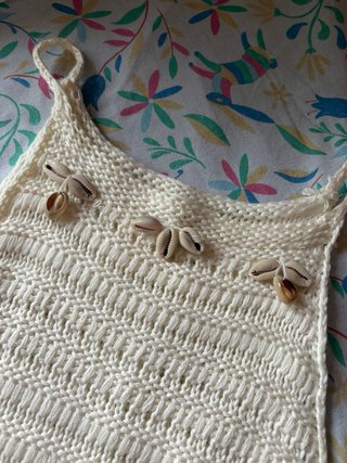 Top crochet conchas y abalorios