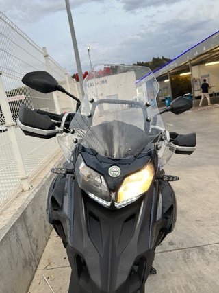 Benelli TRK 502x Adventure Negra