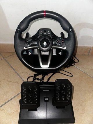 Volante HORI RWA + Pedali + 3 Giochi PS4