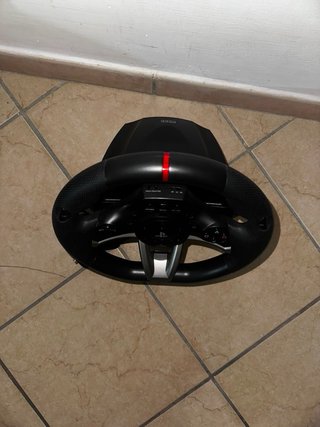 Volante HORI RWA + Pedali + 3 Giochi PS4