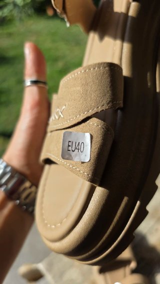 Sandalias Beige Talla 40