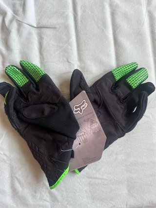 Guantes verde moto