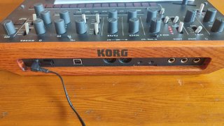 Sintetizador Korg Monologue Analógico
