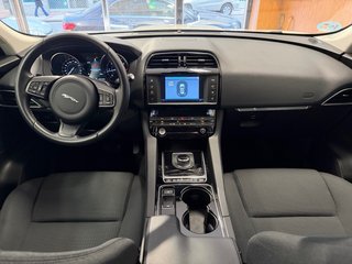 Jaguar F-Pace 2017