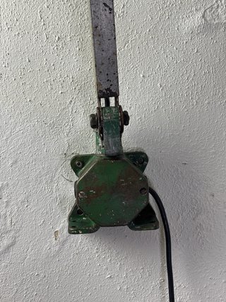 Lampada da parete industriale snodabile