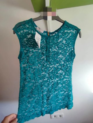 Top encaje verde talla M