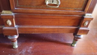 Armario antiguo madera con espejo