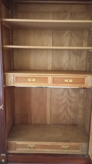 Armario antiguo madera con espejo