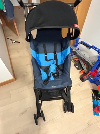 Carrito  de bebe Marca GB ideal para viajes