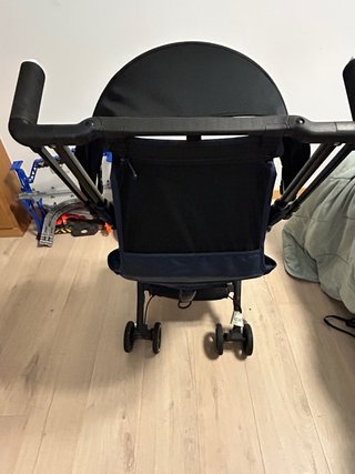 Carrito  de bebe Marca GB ideal para viajes