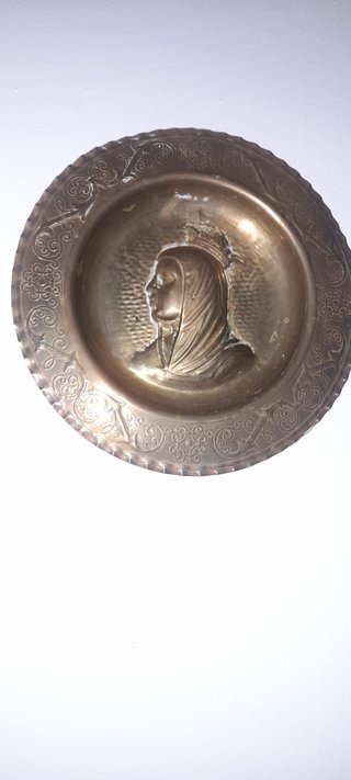 Plato decorativo cobre perfil reyes