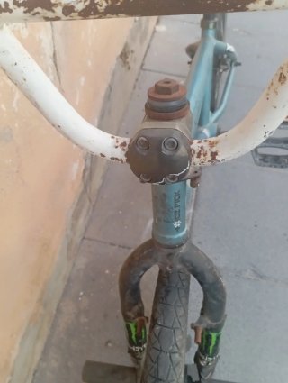 Bicicleta BMX azul