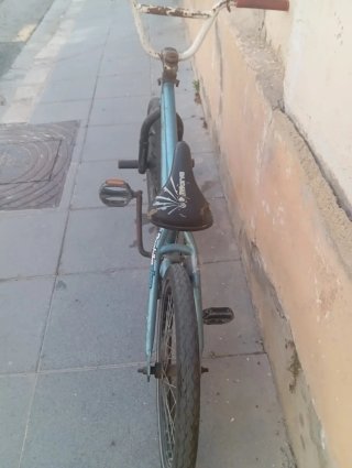 Bicicleta BMX azul