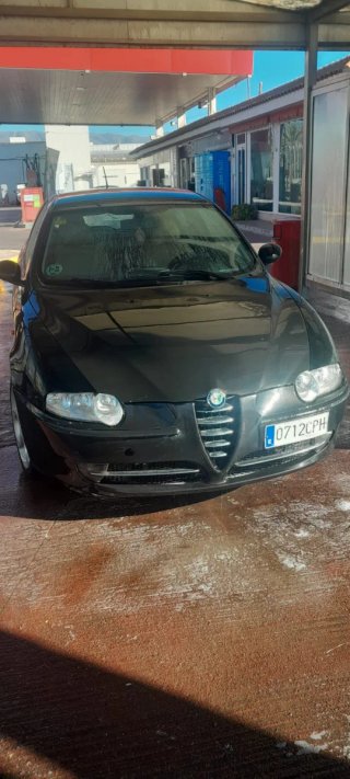 Alfa Romeo 145 2004
