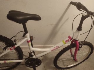 Bicicleta niña Denbike 24 como nueva