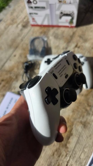 Consola Retro con 2 Mandos y Juegos