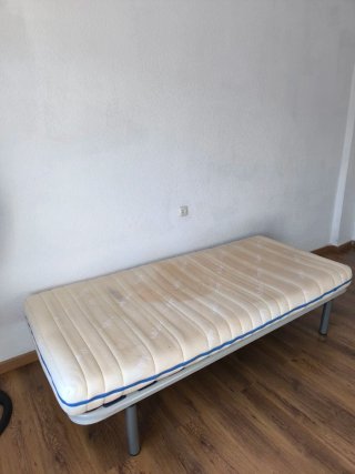 Cama individual con somier