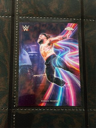 2026 Topps Chrome WWE Roman Reigns Signalz SGZ-1