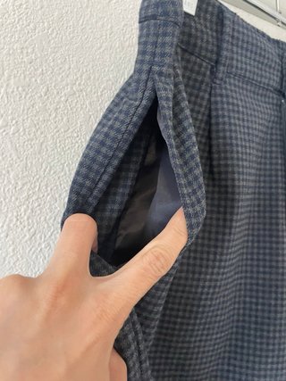 Pantalón de vestir gris a cuadros